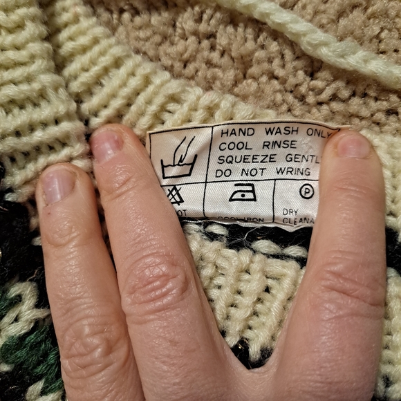 Sweater dress from Paris 1981 - Picture 7 of 13